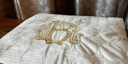 Personalizare prin broderie - logouri, monograme, simboluri